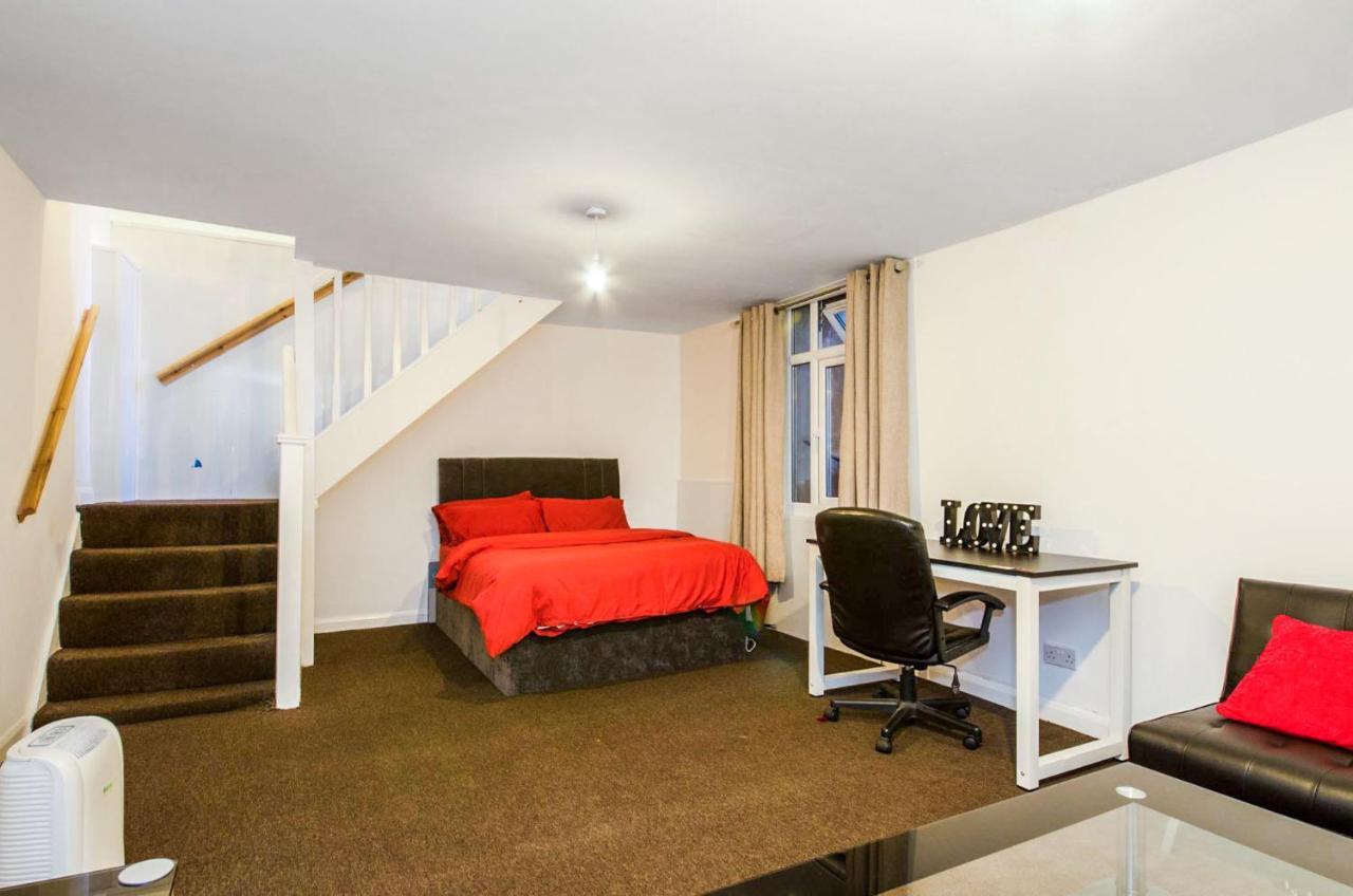Spacious Studio Flat- Watford Junction & Harry Potter World Eksteriør bilde